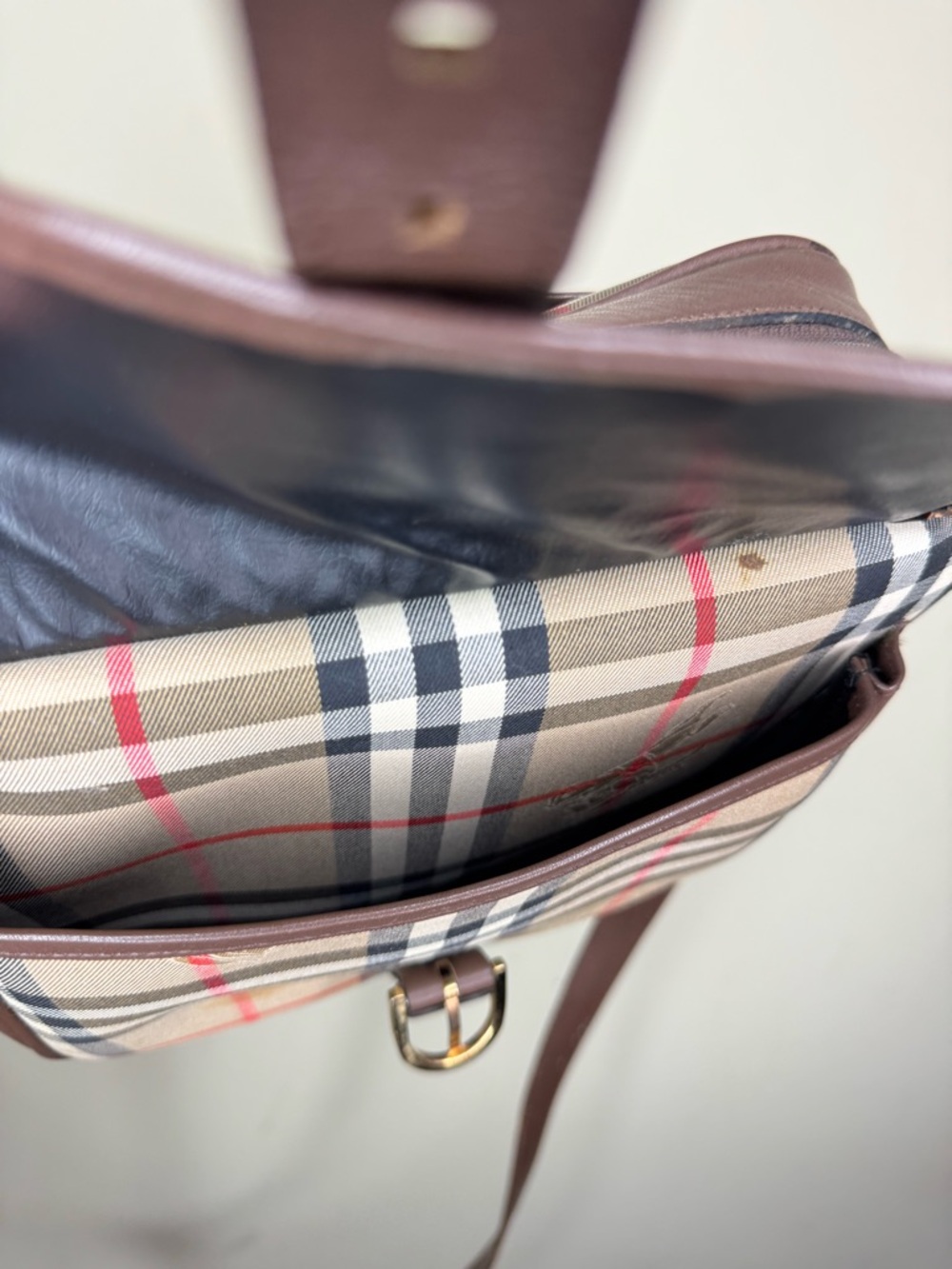 Burberry Beige Crossbody Bag with Brown Trim - Picture 12 of 12